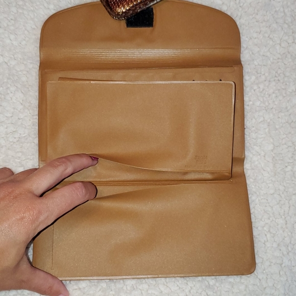 Brown Wallet Bundle - Picture 3 of 8